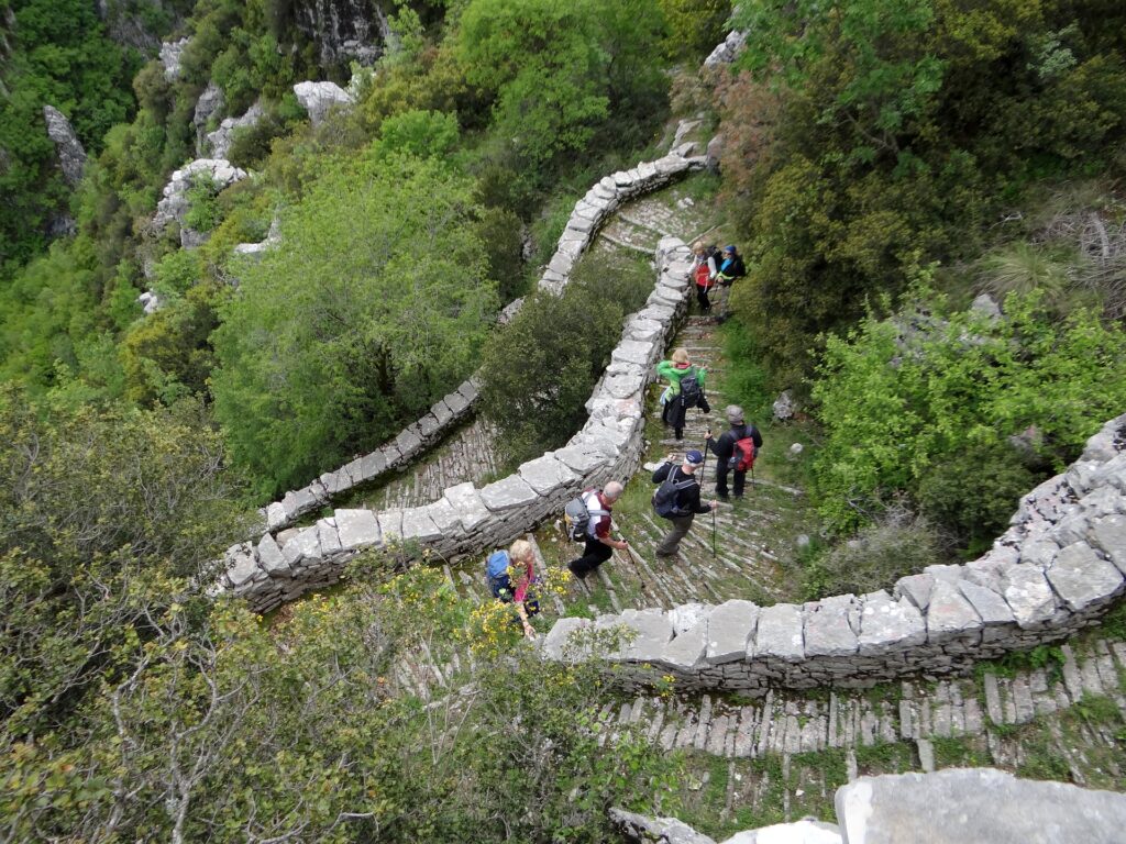 11/07/2022: Trekking dello Zagori Aristi – Vitsa - Koukouli – Dilofos – Vitsa – Monodendri - Aristi 